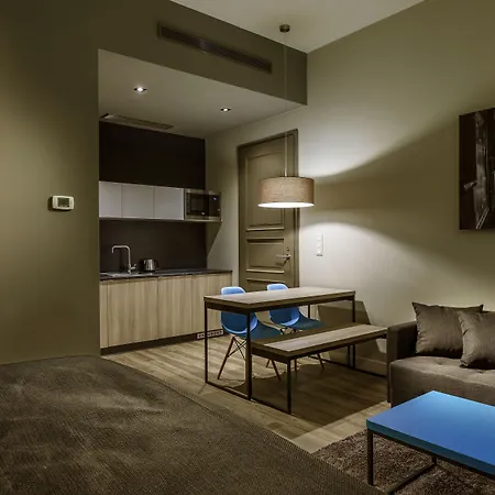 Appartement Avenue Legerova 19 *