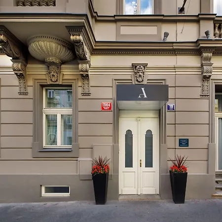 Avenue Legerova 19 Appartement *