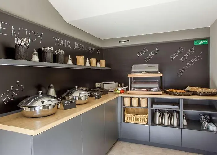 Avenue Legerova 19 *